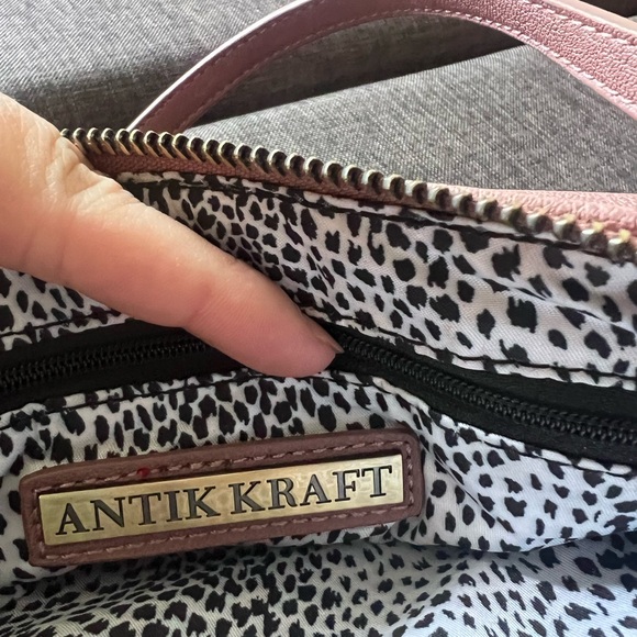Antik Kraft Dusty Rose crossbody bag - Picture 7 of 8